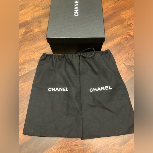 Channel suede calfskin dark purple heels size 37 - Picture 8 of 12